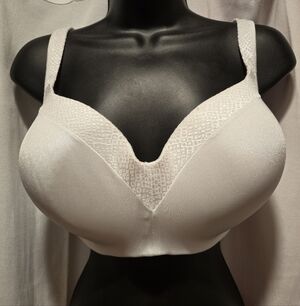Playtex® Secrets® Shapes & Supports Balconette Full Figure Underwire Bra 4823